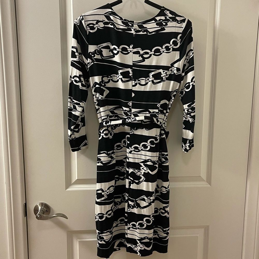 Cache dress - Picture 2 of 8